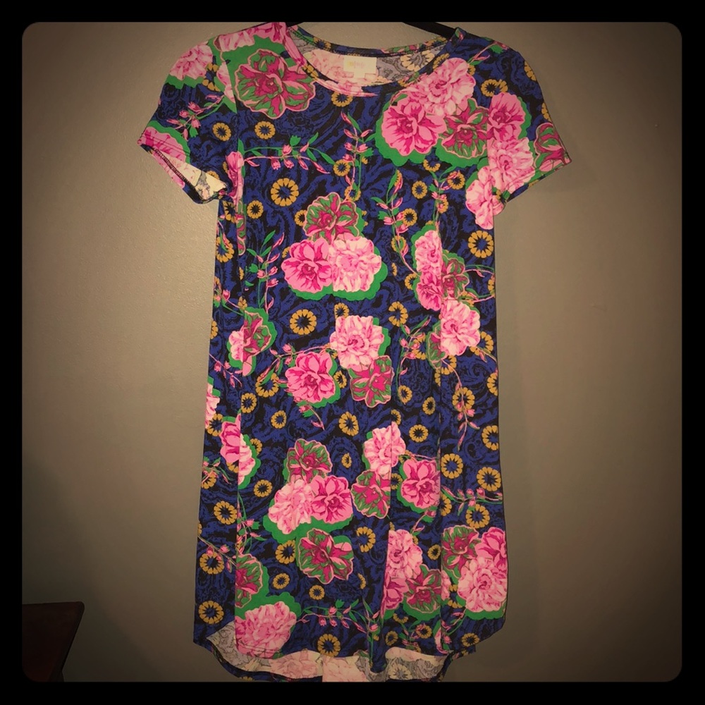 Beautiful LuLaRoe Scarlet